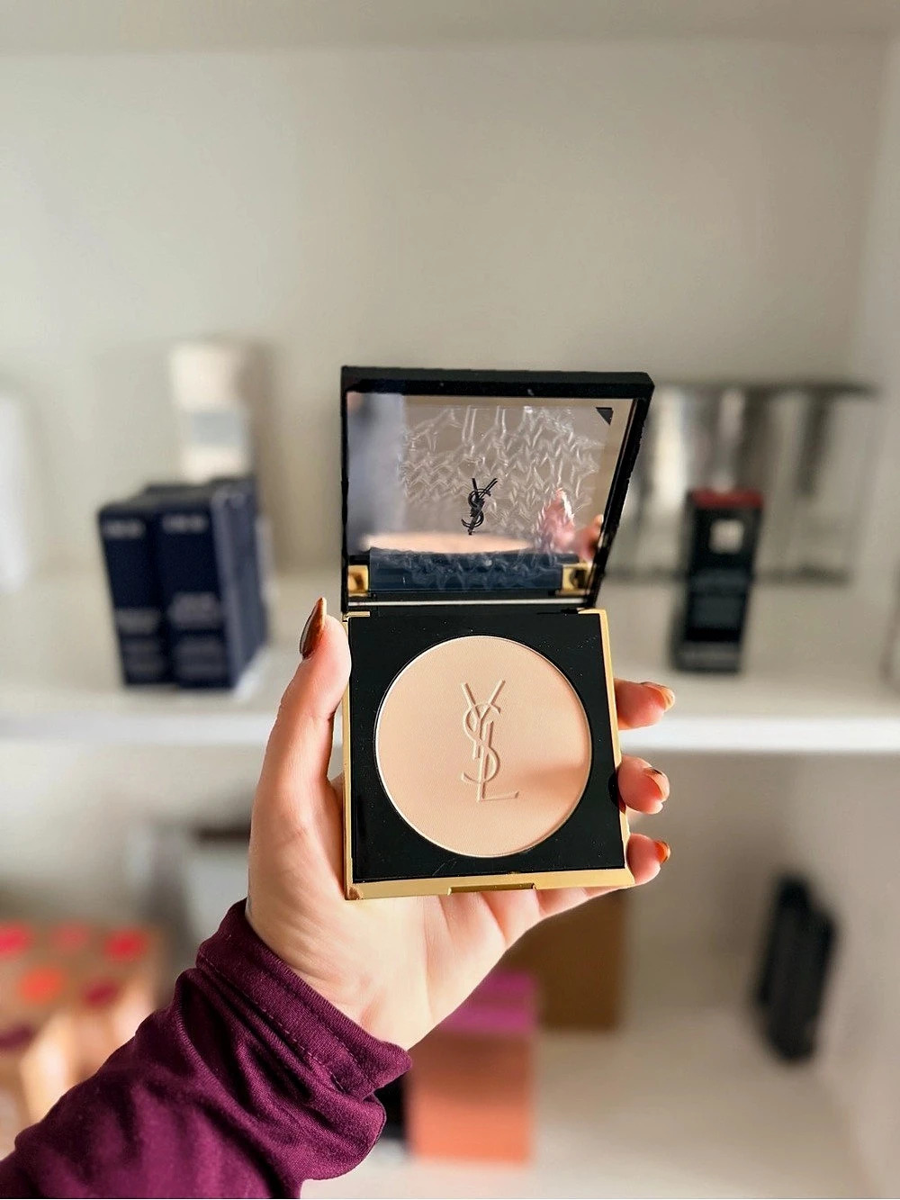 Yves Saint Laurent All Hours Hyper Finish Setting Powder Pink